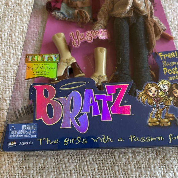 Bratz Yasmin Doll with Outfit and Boots - Picture 3 of 9